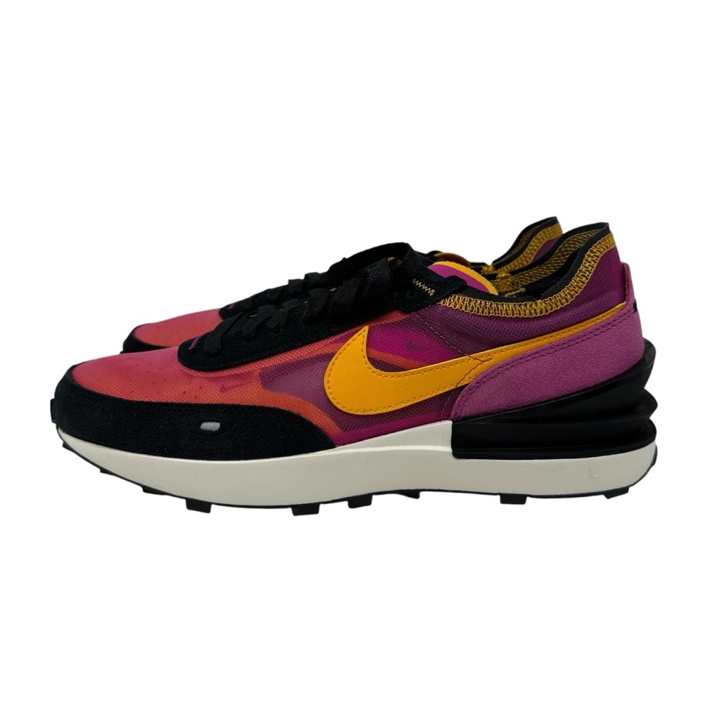 NIB Nike Women's Waffle One Active Fuchsia‎ 9